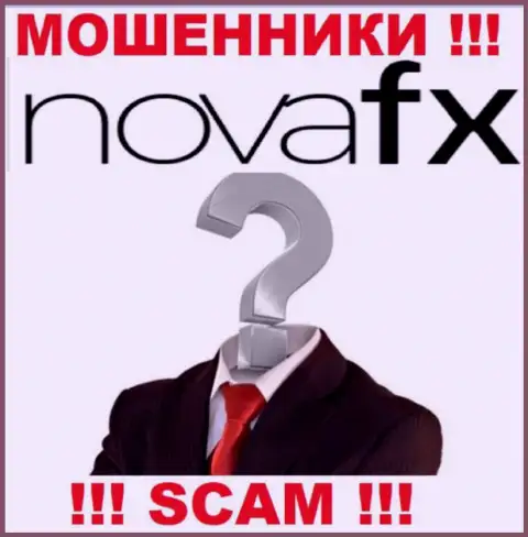 На сайте NovaFX Net и в глобальной сети нет ни слова про то, кому именно принадлежит данная компания