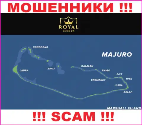 Избегайте совместной работы с интернет-мошенниками РоялГолдФх Ком, Majuro, Marshall Islands - их оффшорное место регистрации